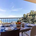 Calipso Seaview Flat With Private Parking